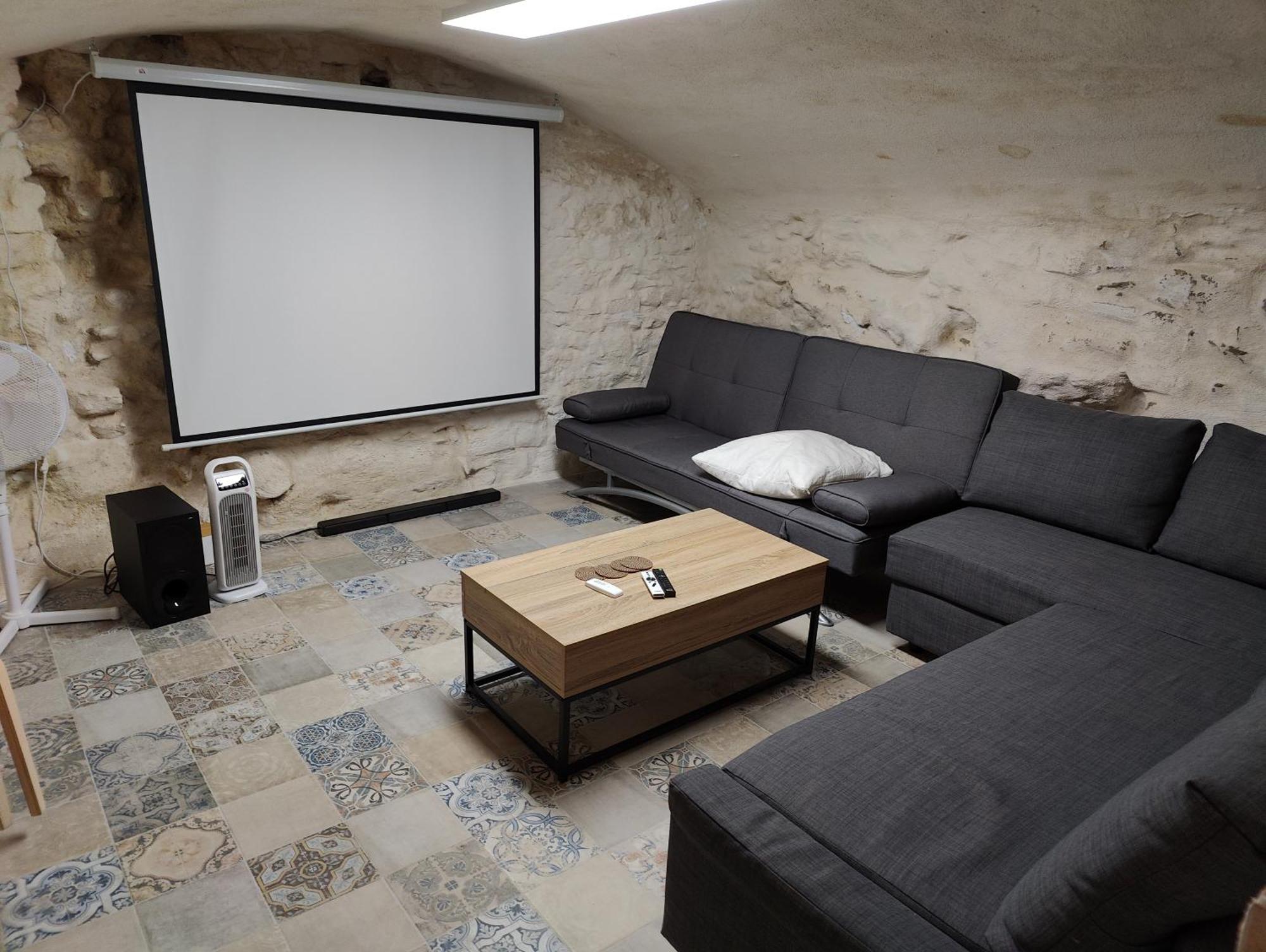 Maison avec salle cinéma, 3 lits, 100m du théâtre Orange  Exterior foto